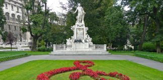mozart monument in Vienna Austria