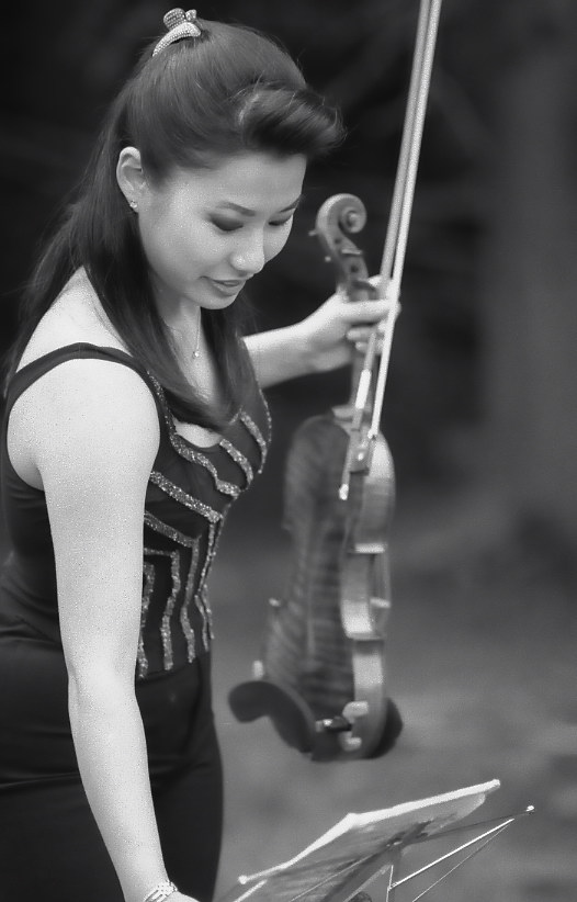 Sarah_Chang_before_performing