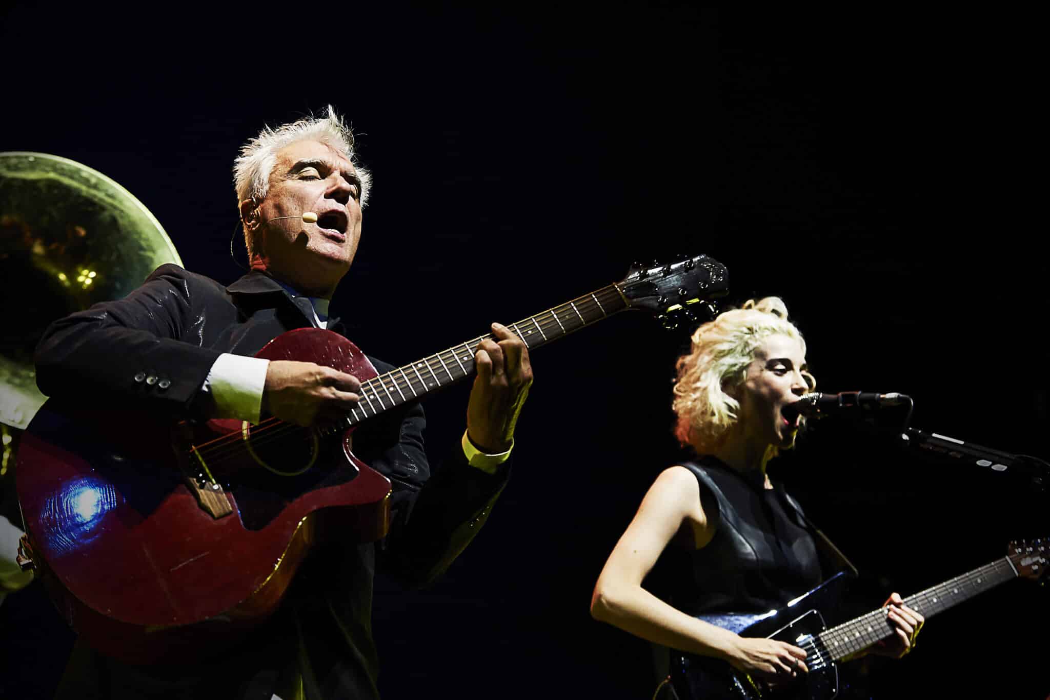 London, ,august,27:,david,byrne,and,st,vincent,performs